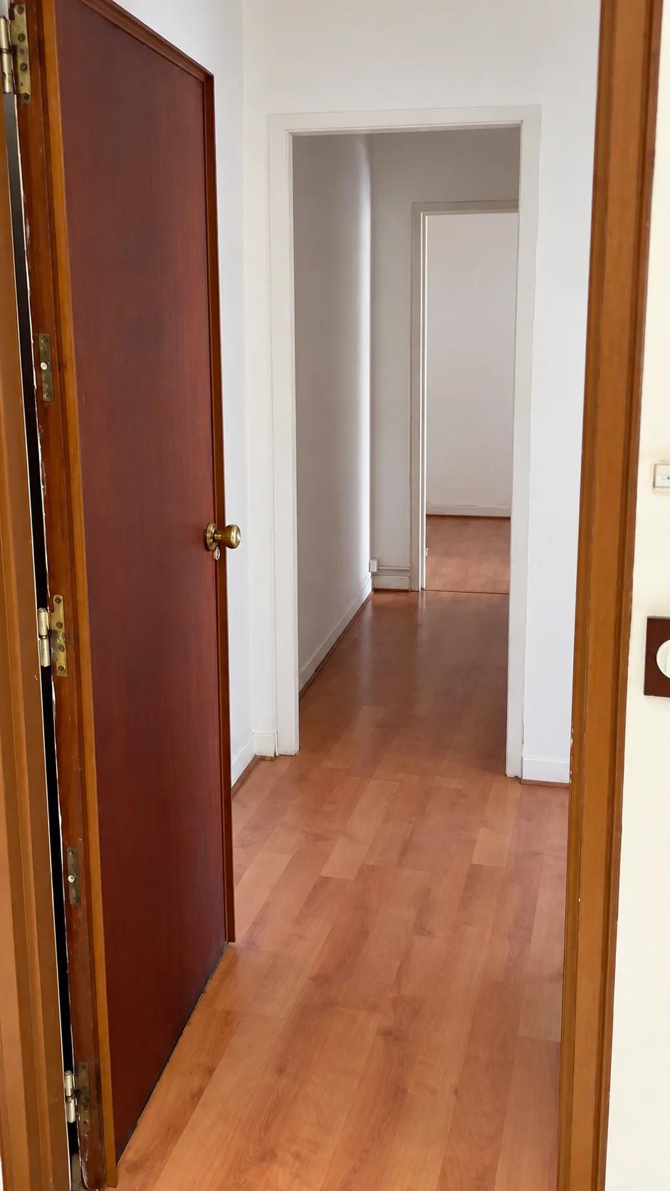 À louer au 66 rue des Grands Champs, 75020 Paris, bureau de 55 m². — photo 3