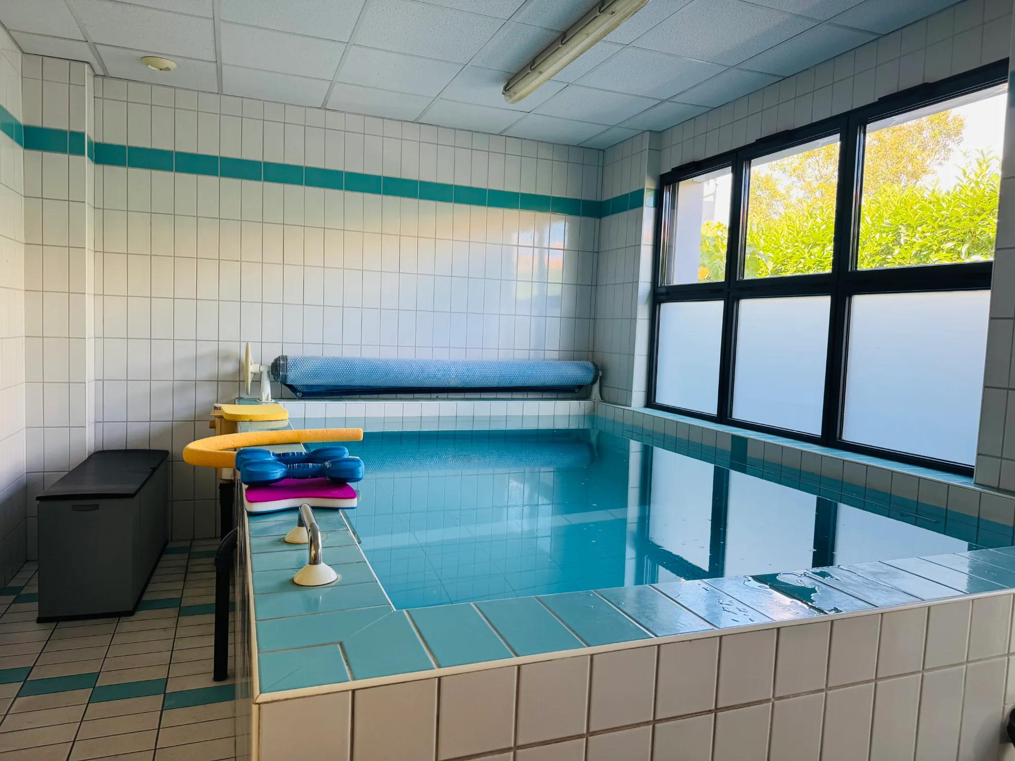 LOCAL PROFESSIONNEL — photo 2