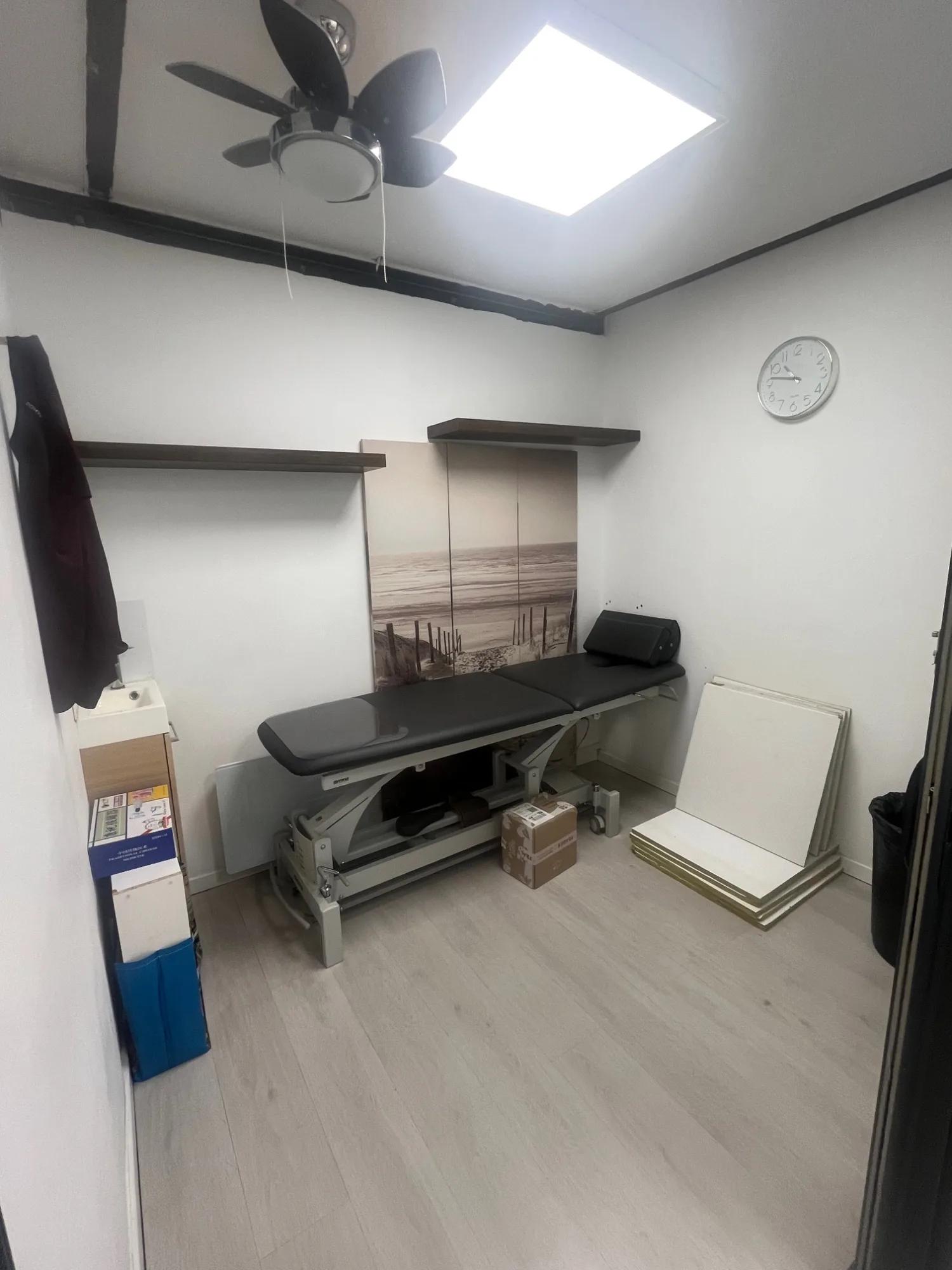 Bureau médical ou paramédical de 8 m² – Montpellier Port Marianne — photo 2