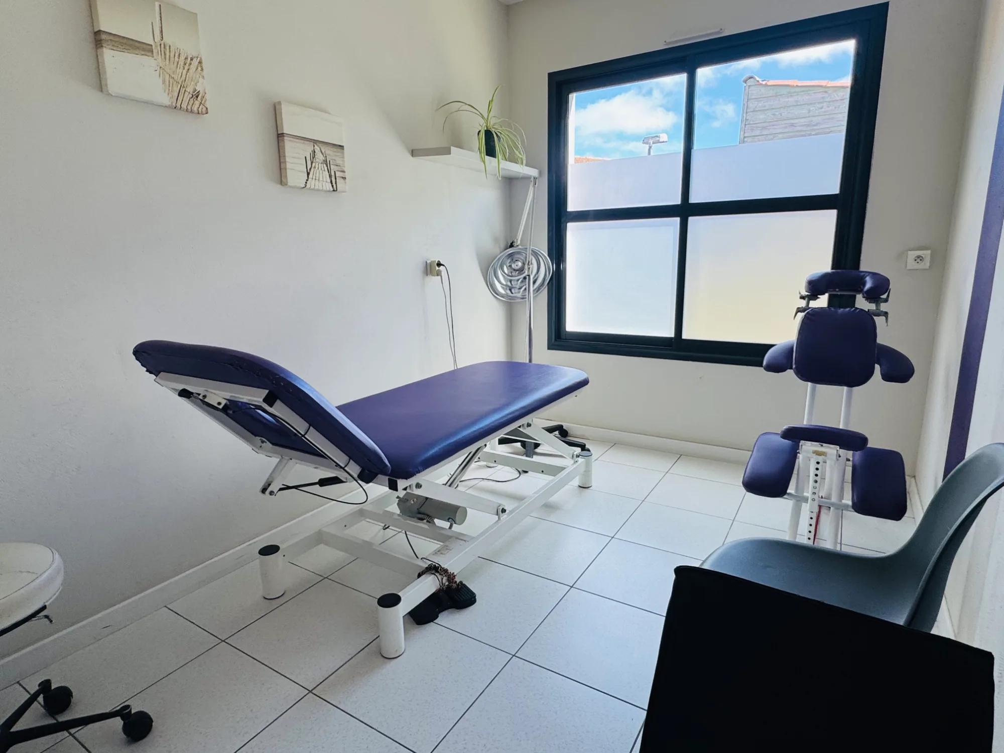 LOCAL PROFESSIONNEL — photo 3