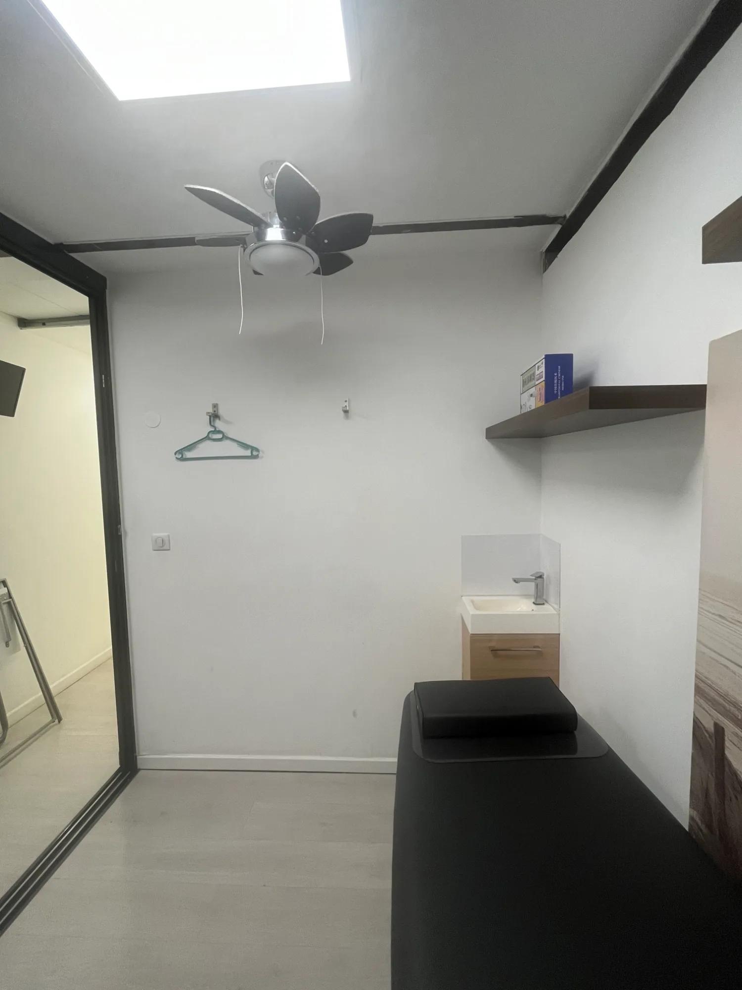 Bureau médical ou paramédical de 8 m² – Montpellier Port Marianne — photo 4