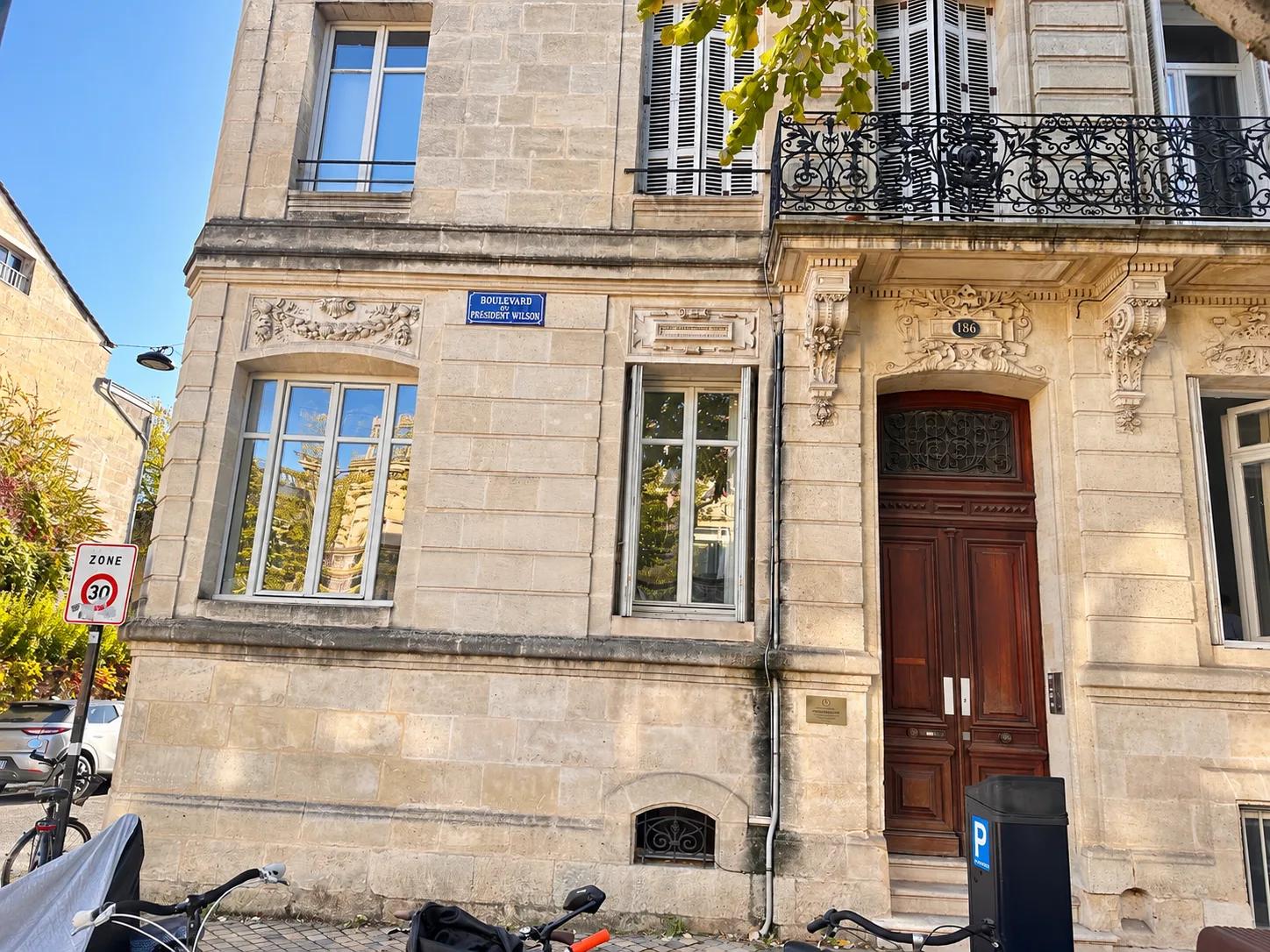 CABINET À LOUER – BORDEAUX SAINT-SEURIN — photo 1