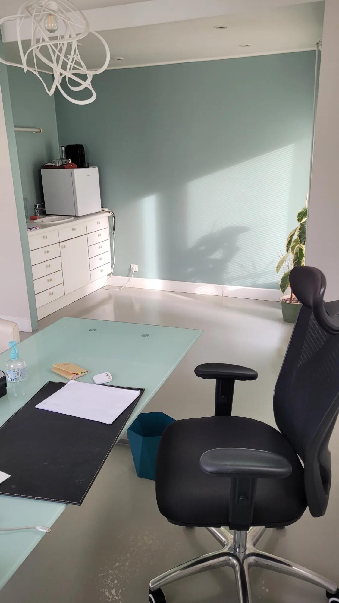 Location d'un Bureau de consultation 28 m² au sein d'un Cabinet médical — photo 3