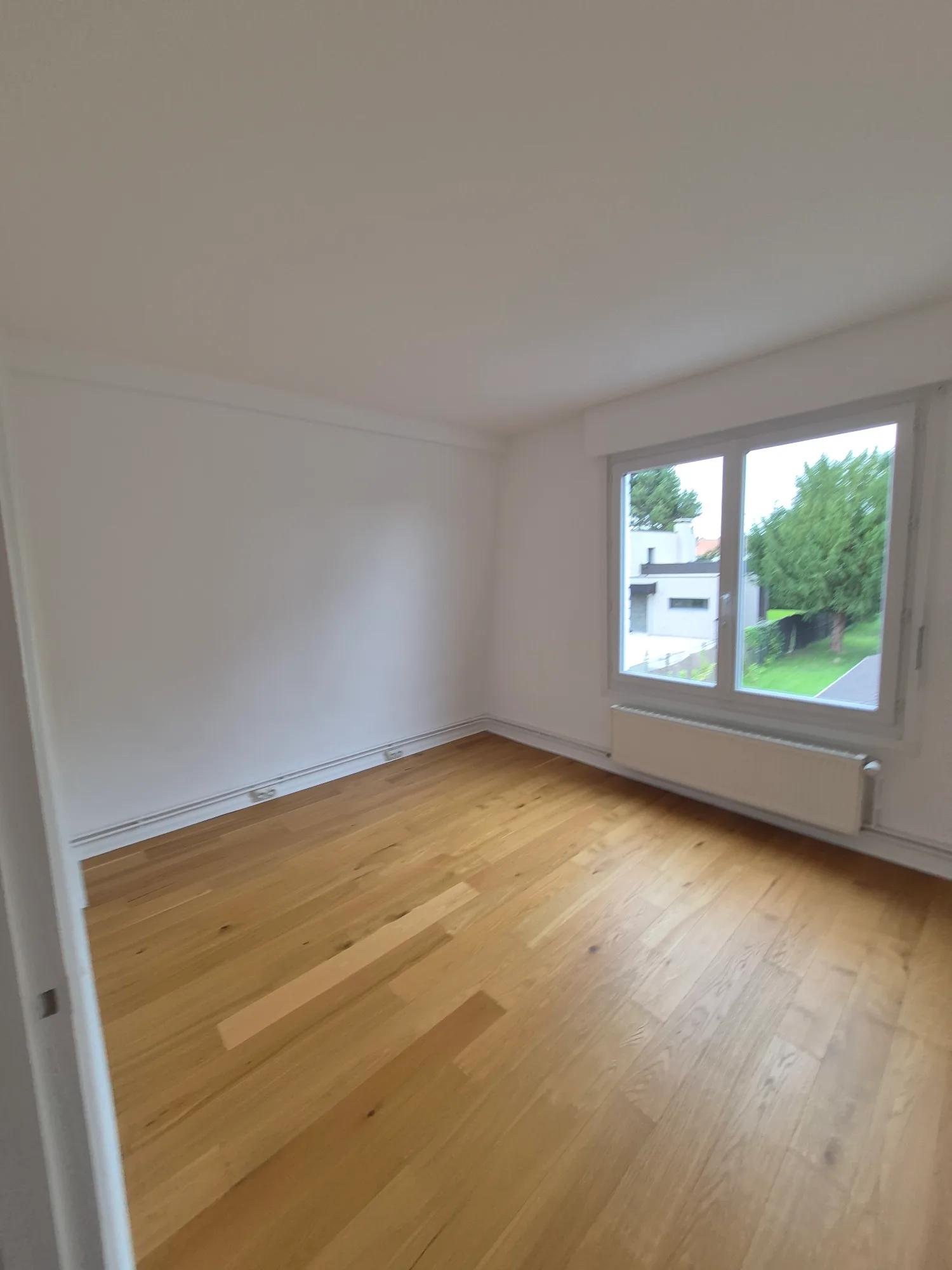 Local à louer – Wasquehal – 96,98 m² – Idéal profession libérale — photo 3