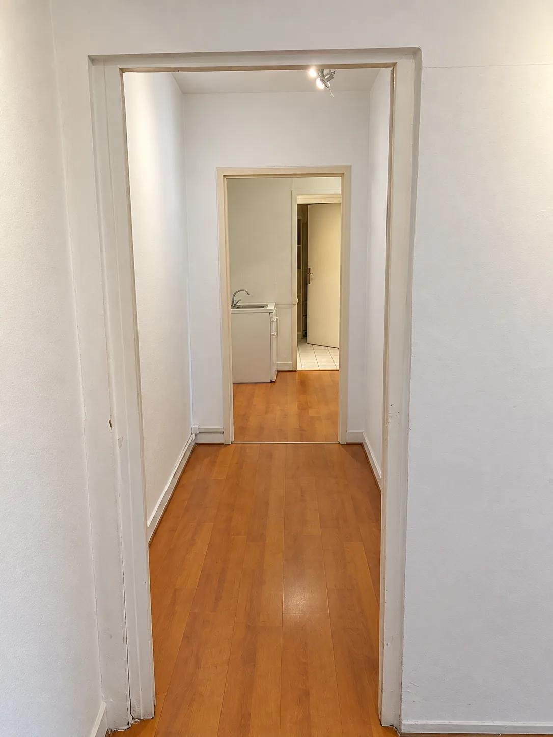 À louer au 66 rue des Grands Champs, 75020 Paris, bureau de 55 m². — photo 4