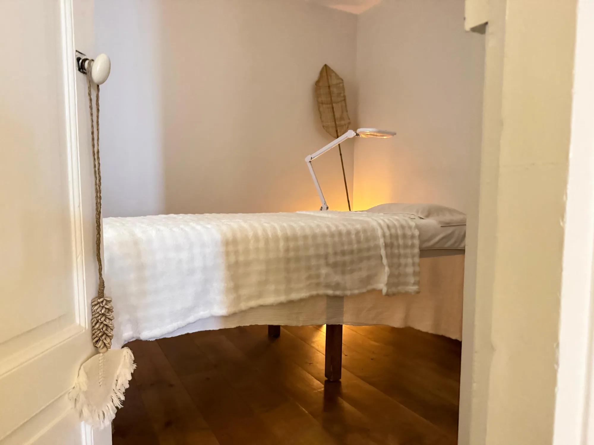 Cabine de soins dans un institut
