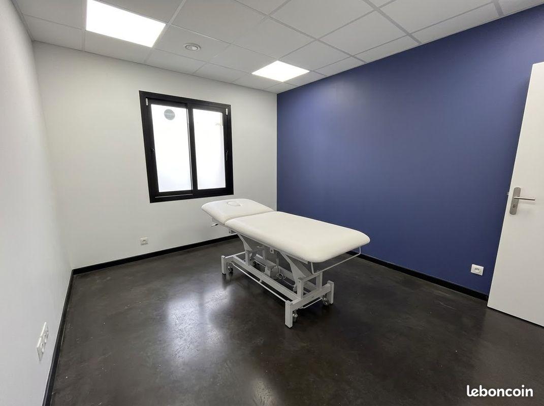 Cabinet médical 16 m² – centre de médecine esthétique Yvrac — photo 2