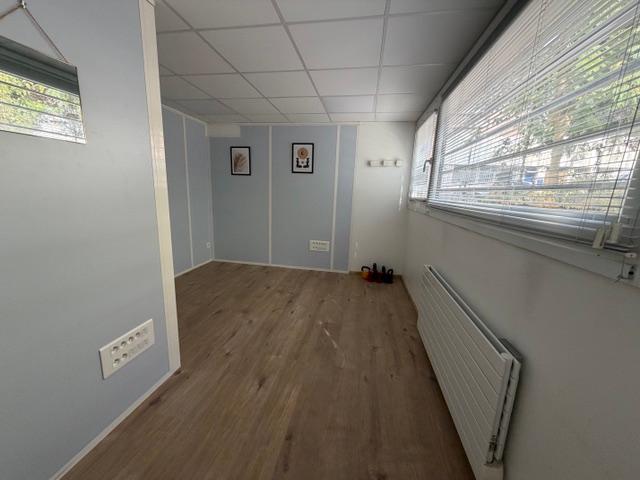 Loue pièce de 11 m² avec point d'eau dans cabinet médical Paris 11è — photo 3