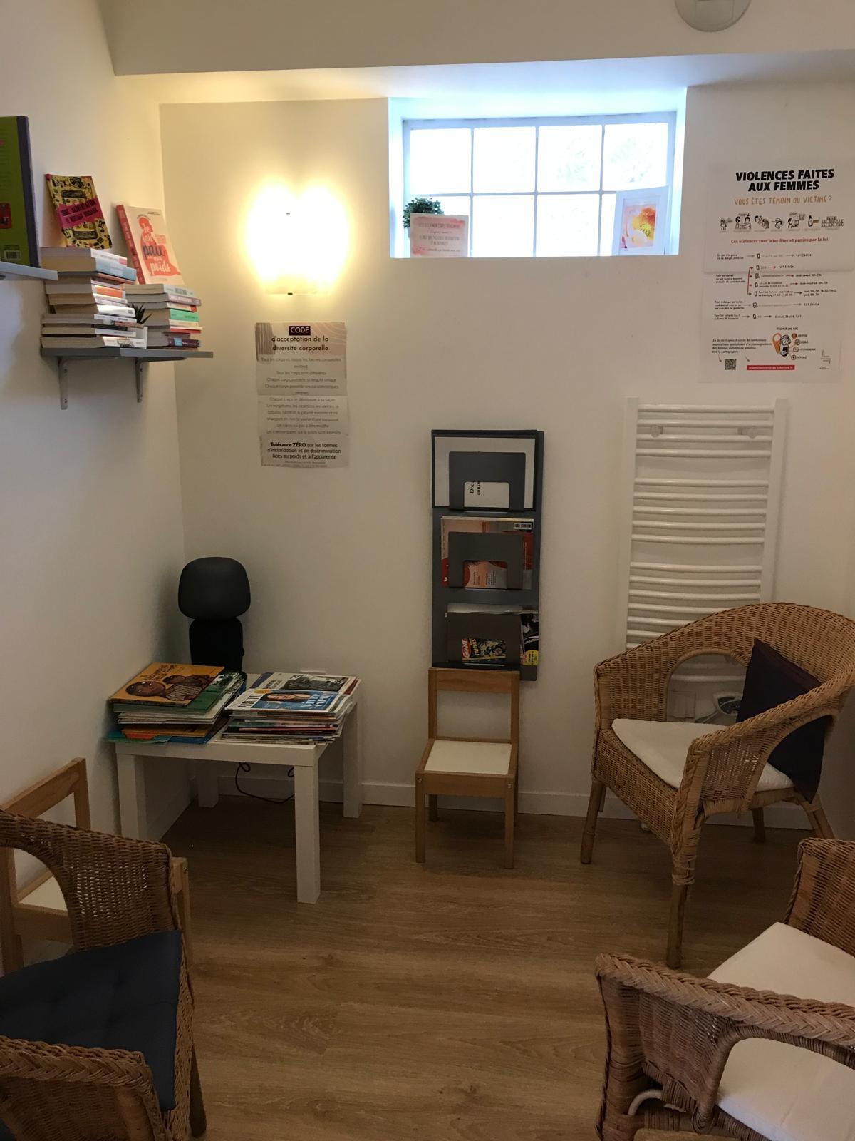 À LOUER – LOCAL PROFESSIONNEL À DOURDAN CENTRE-VILLE (91410) — photo 5