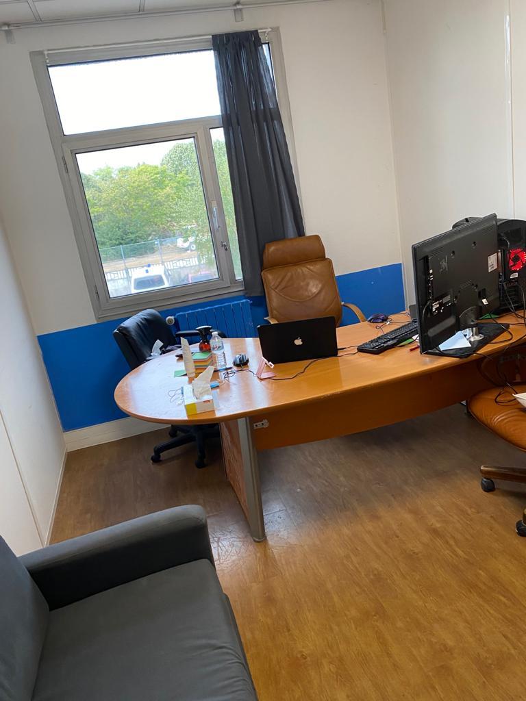 BUREAU PROFESSIONNEL A LOUER A BOBIGNY - DIRECT PROPRIETAIRE — photo 1