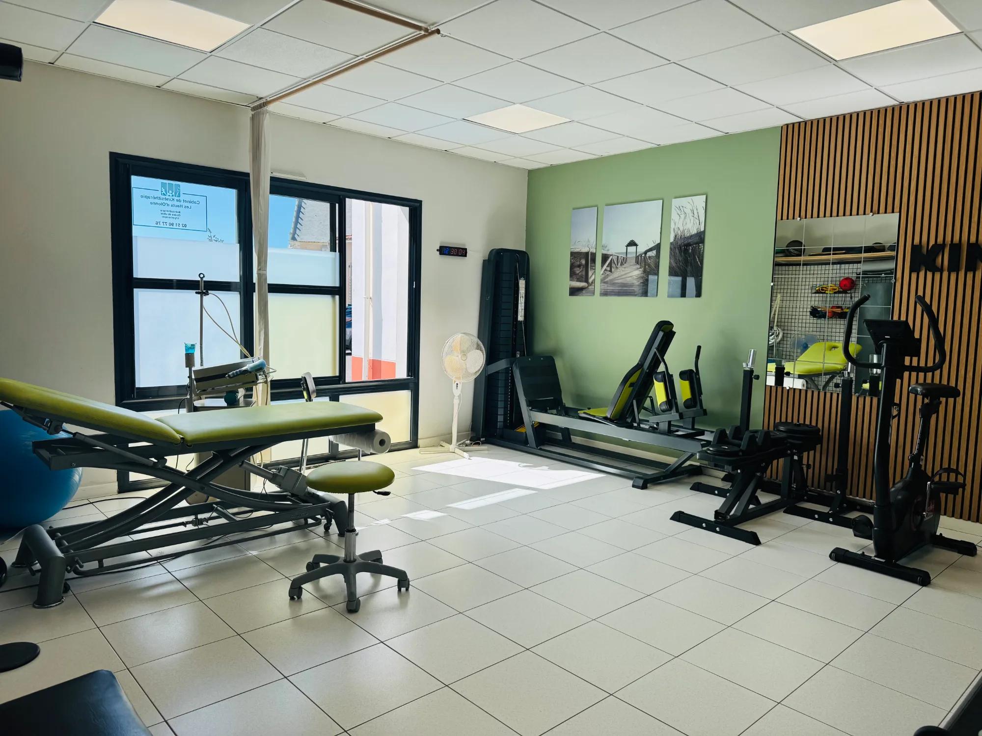 LOCAL PROFESSIONNEL — photo 1