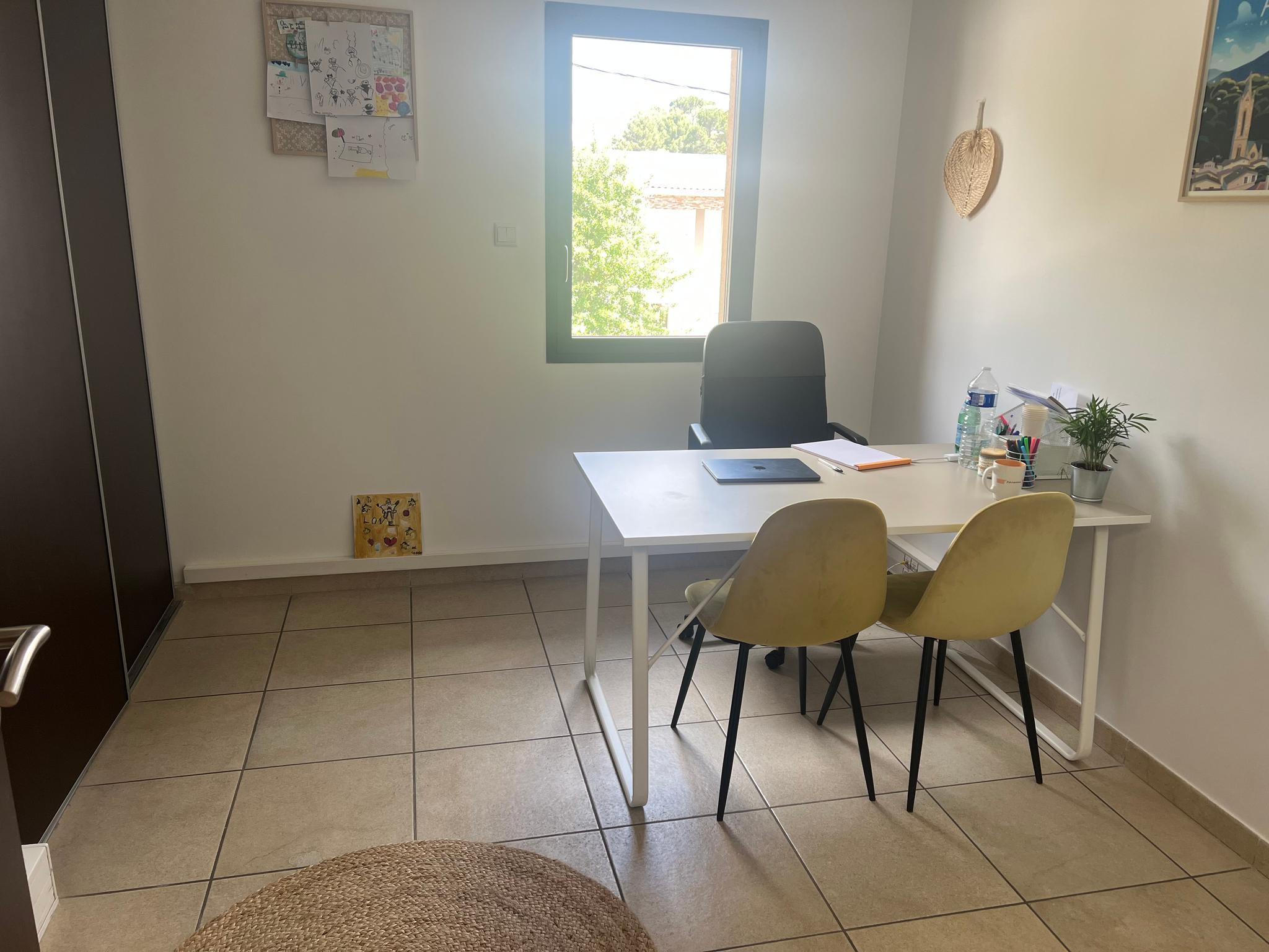 Cabinet à partager — photo 1