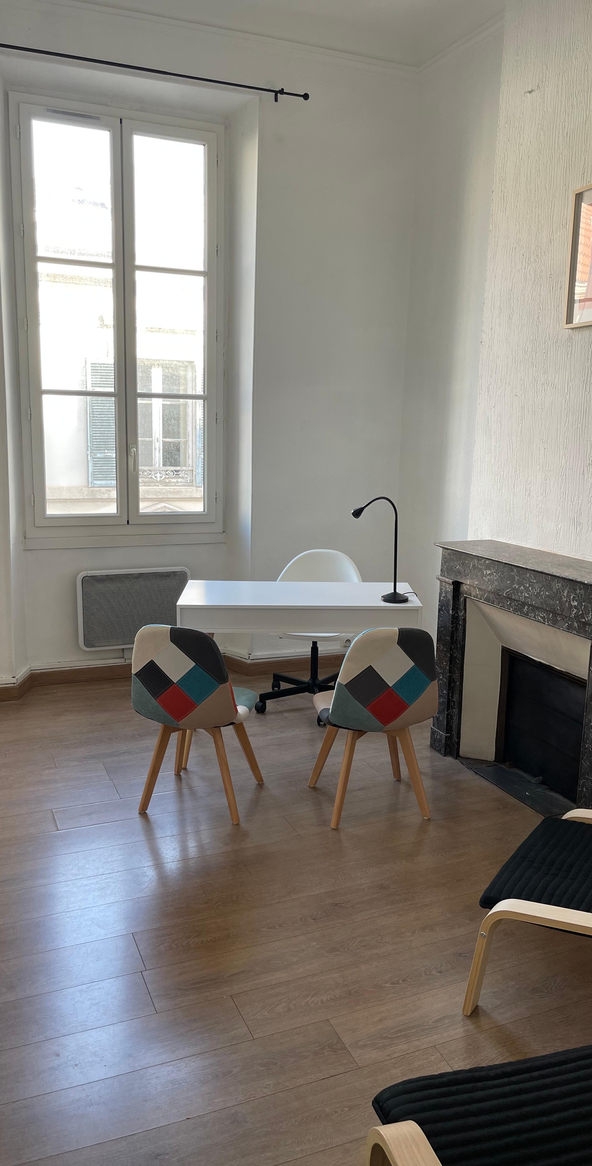 Cabinet de 105 m² à Toulon — photo 1
