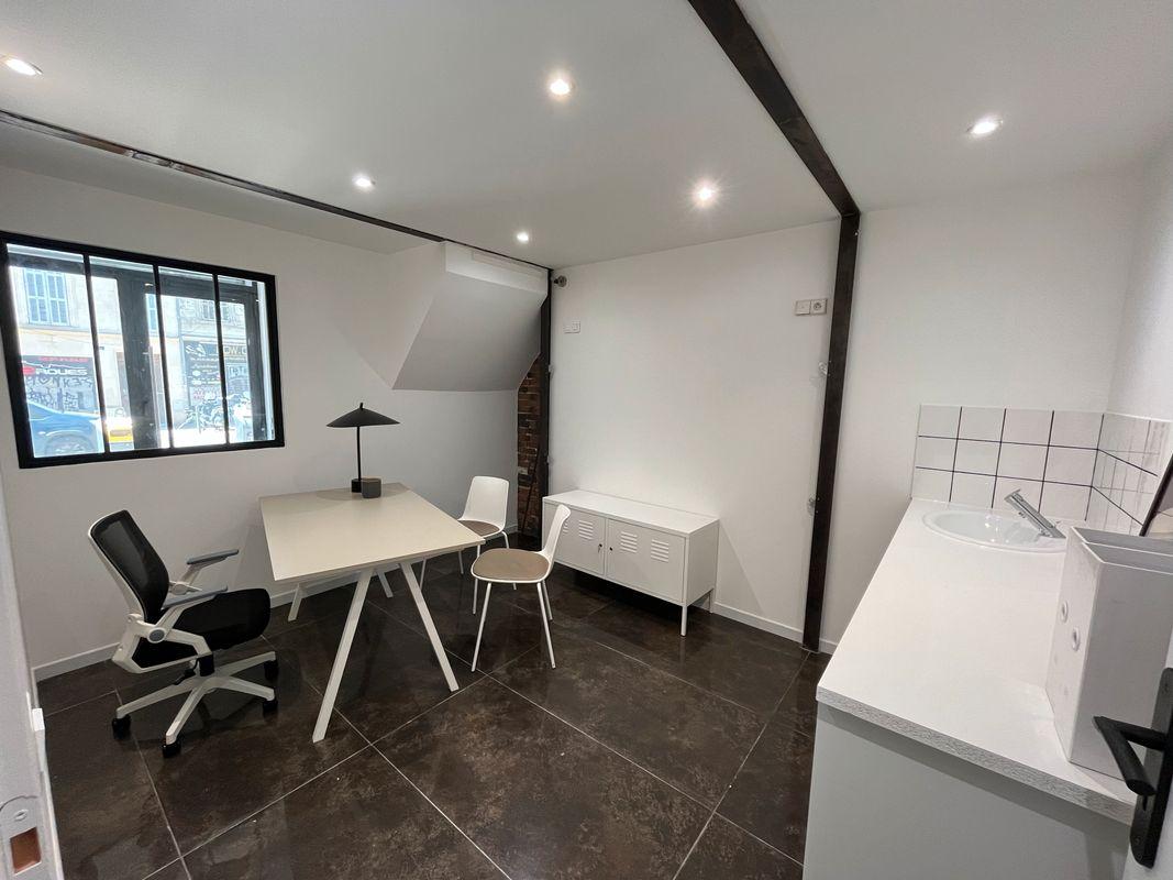 Cabinet de 11,5 m² équipé d'un lave-mains, Marseille — photo 1