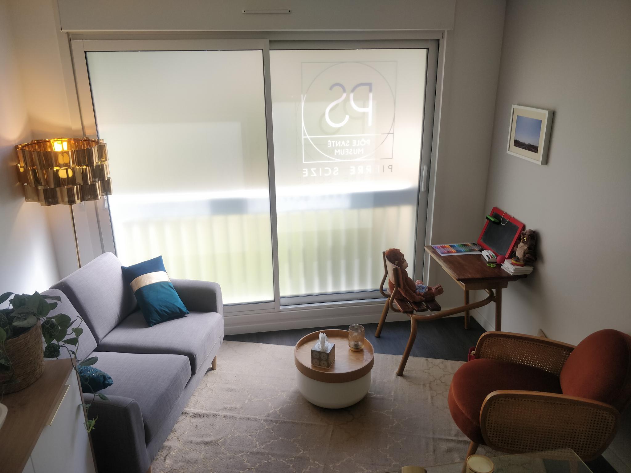 Salle de soin de 14,6 m² avec point d'eau, Lyon 9e
