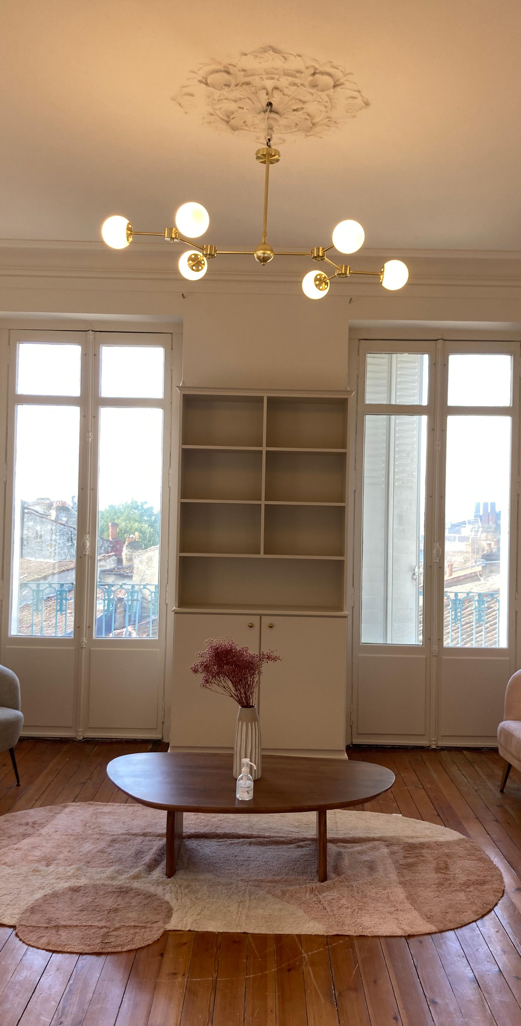 Cabinet de 168 m² à Bordeaux — photo 1