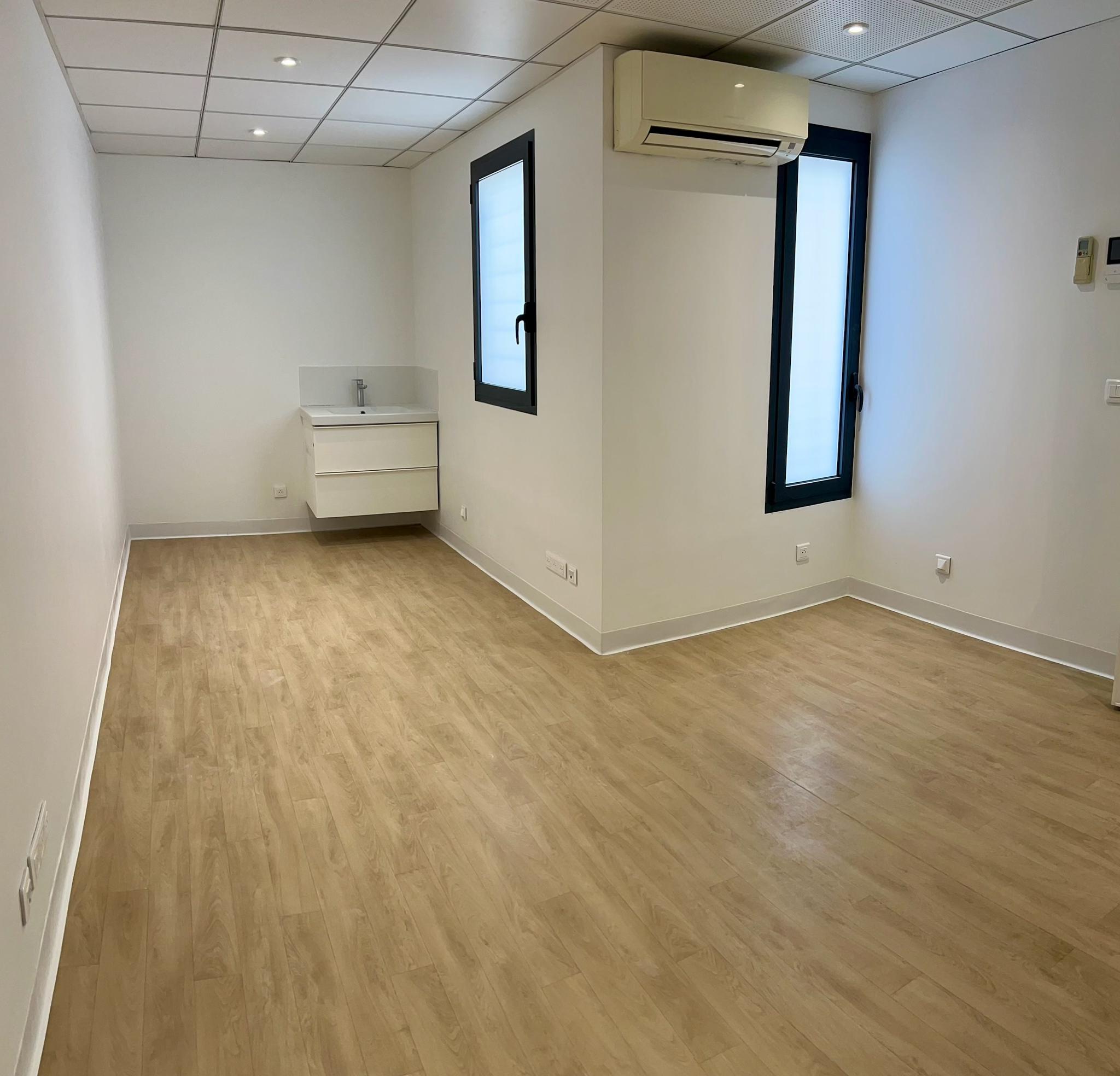 Cabinet de 17 m² à Joinville-le-Pont — photo 1