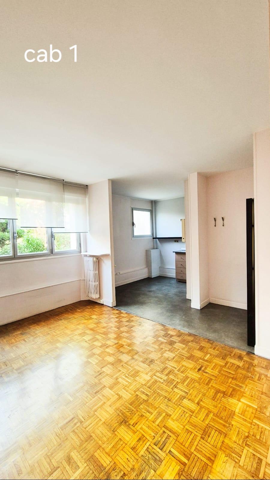 Cabinet de 17 m² à Joinville-le-Pont — photo 1