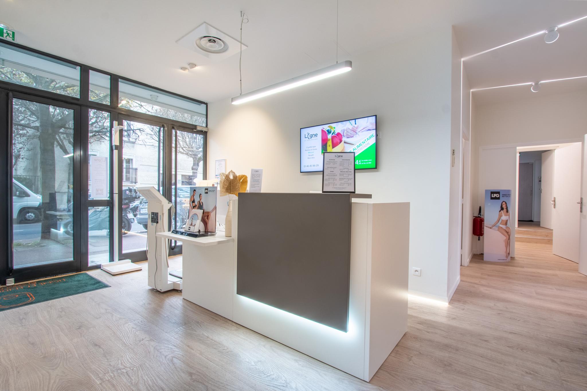 Cabinet flambant neuf pour kiné ou nutritionniste, Issy