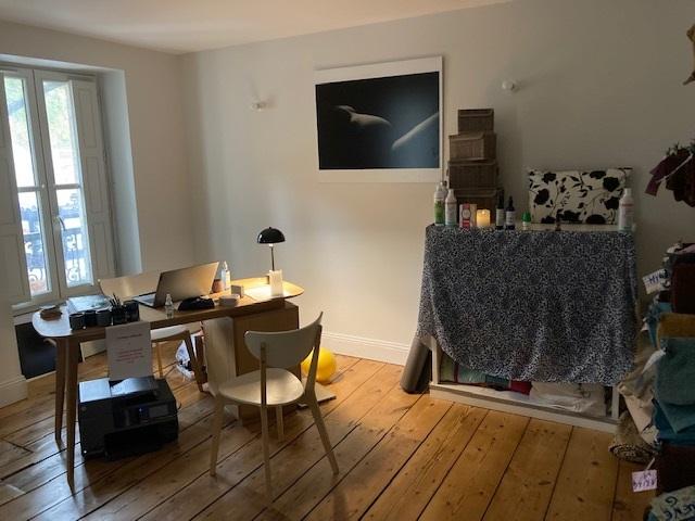 Local avec parquet et table de massage, Bordeaux — photo 1