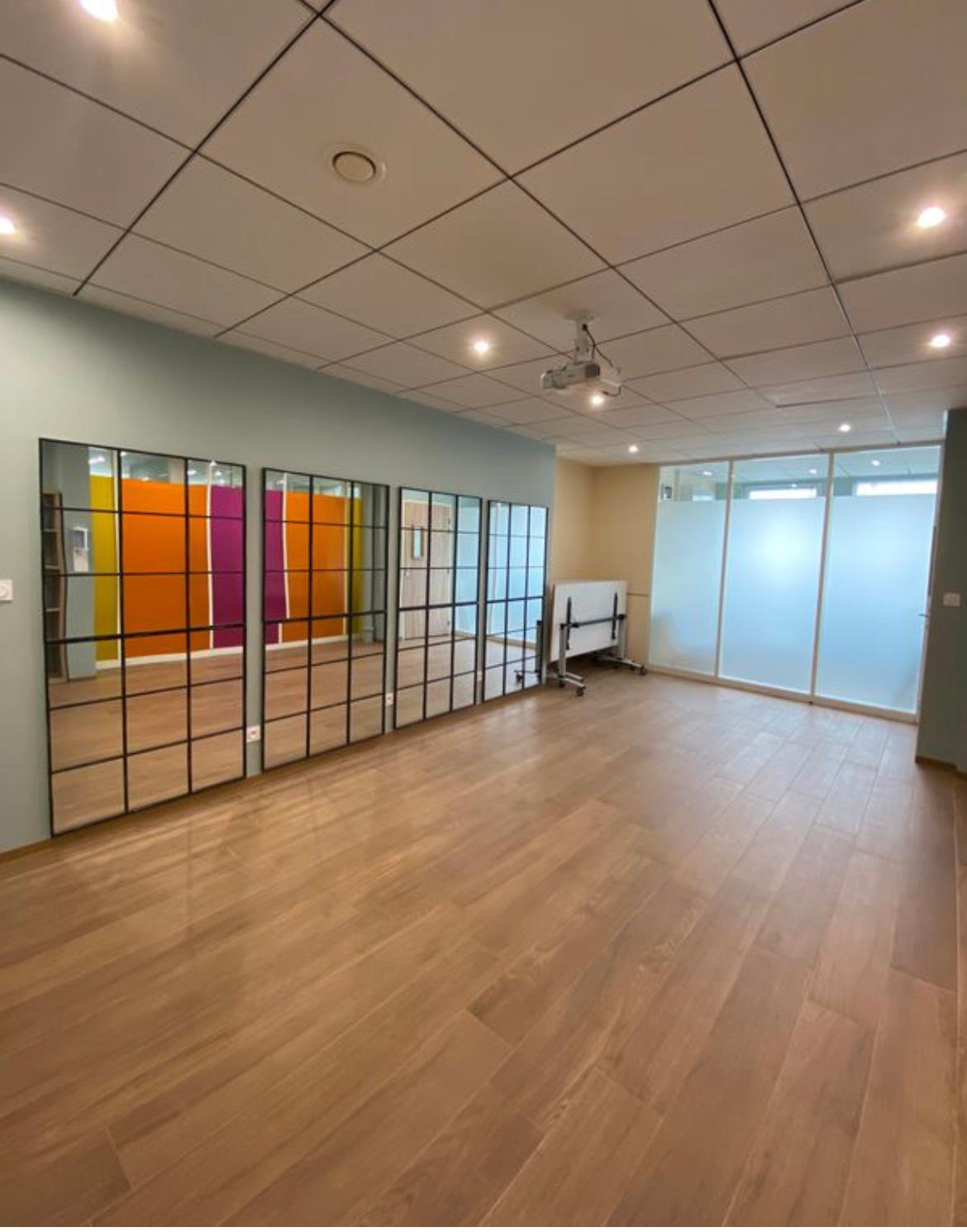 Bureau de 25 m² trois jours et demi par semaine, Lyon 3e