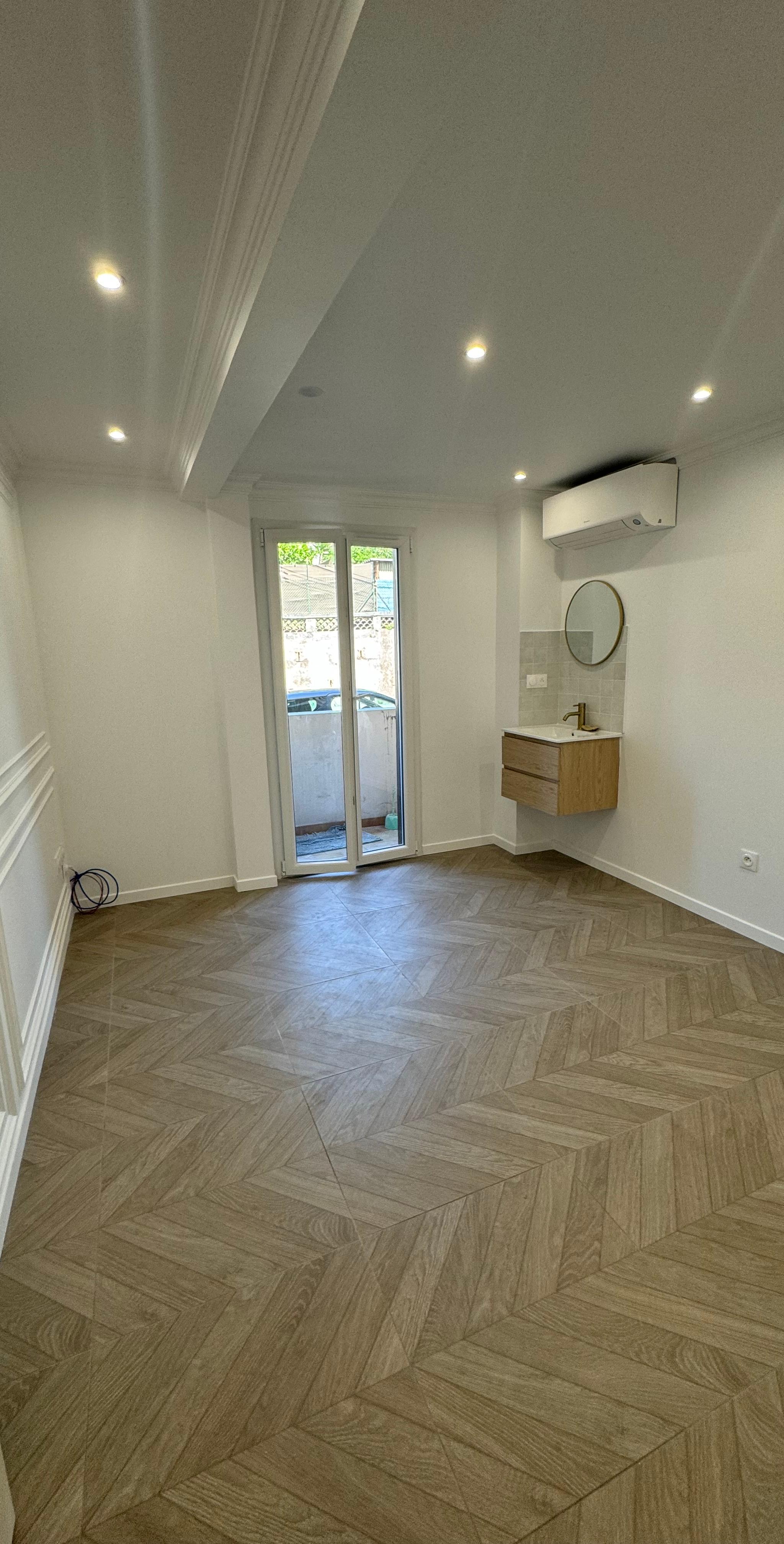 Cabinet rénové par un architecte en centre de soin, Cagnes-sur-Mer — photo 1