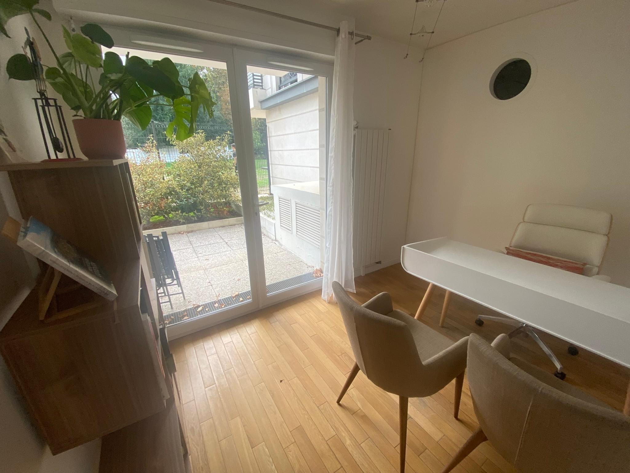 Bureau avec terrasse et accès PMR, Sannois — photo 1